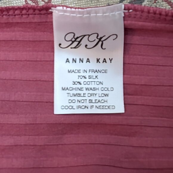 Cropped jumpsuit, luxury, silk, relaxed feel.  From Anna Kay - Size M/L - Picture 8 of 8